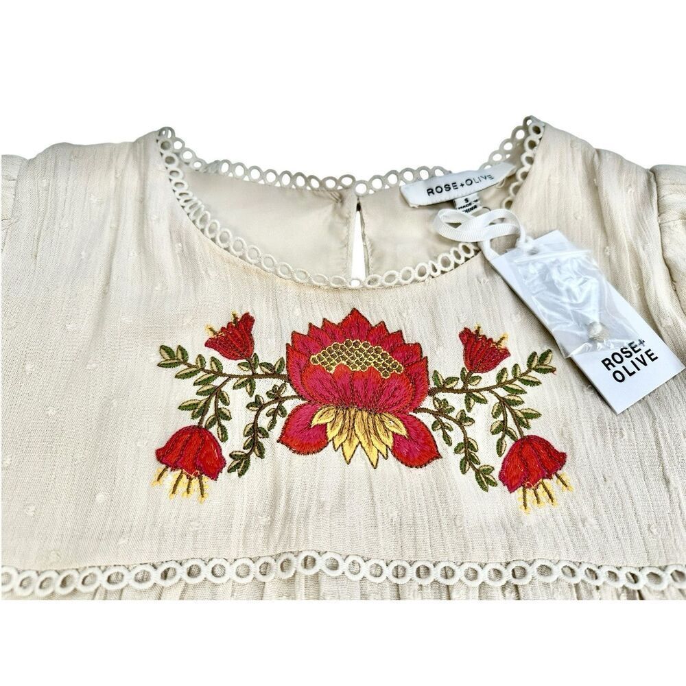 NWT Rose + Olive Cream Embroidered Floral Tunic Top Shirt Women’s Size Small - Picture 2 of 10